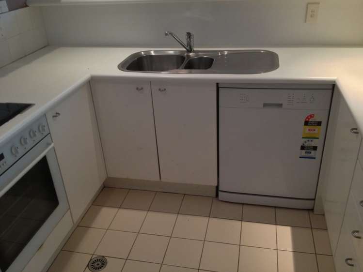 9j/205 Hobson Street Auckland Central_6