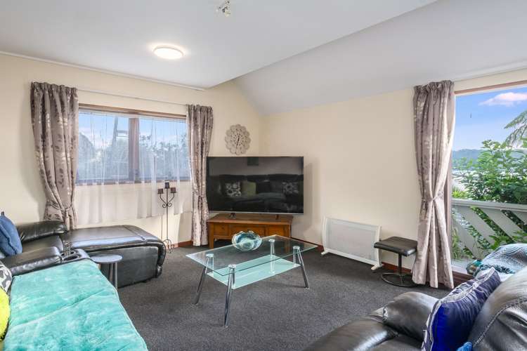 8 Moray Place Papakowhai_12