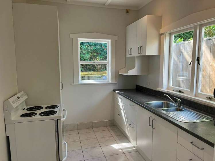 150B Paritai Drive Orakei_11