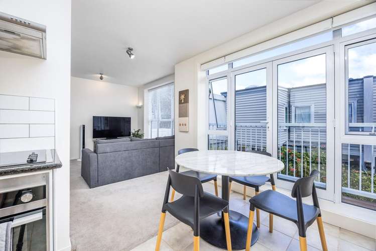 10/9 Basque Road Eden Terrace_5