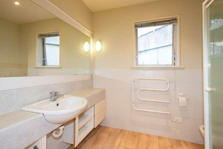 Gb/18 Joseph Banks Terrace Remuera_9