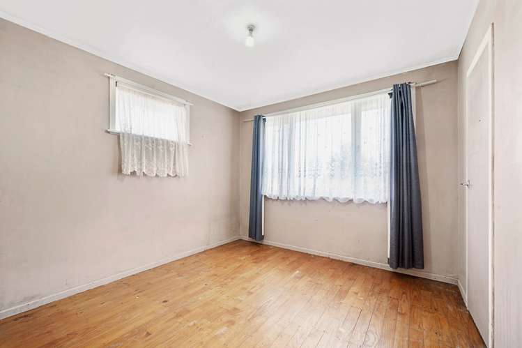 3 Cobham Crescent Kelston_16