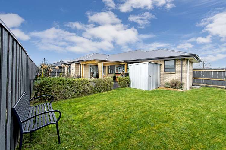 77 Sunline Avenue Lincoln_21