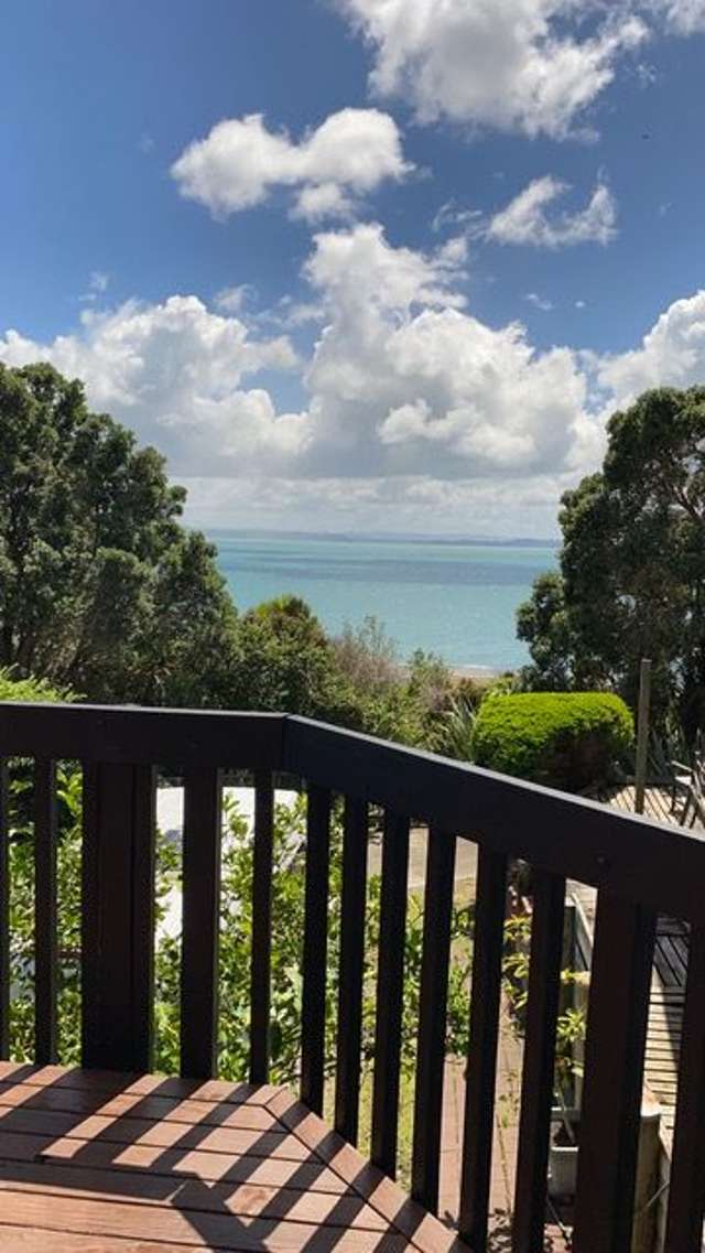 Charming 2BR Unit with Deck & A/C!