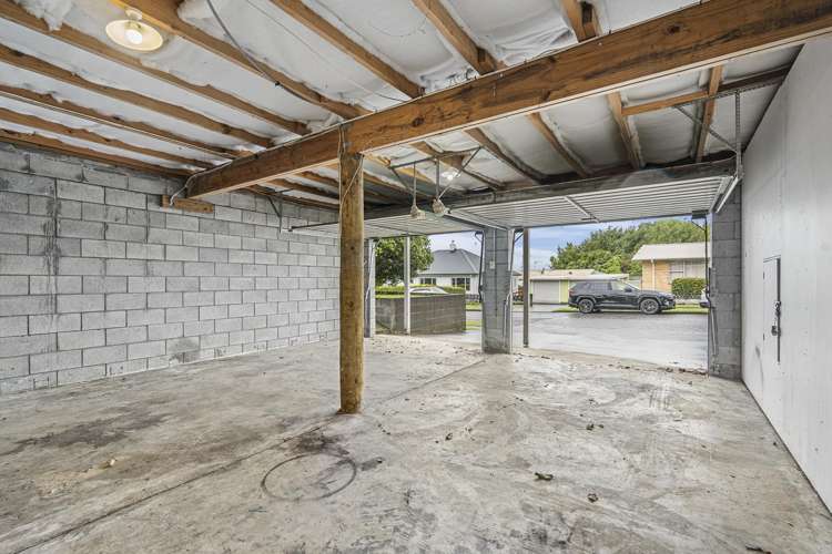 4 Mayfair Place Westown_16