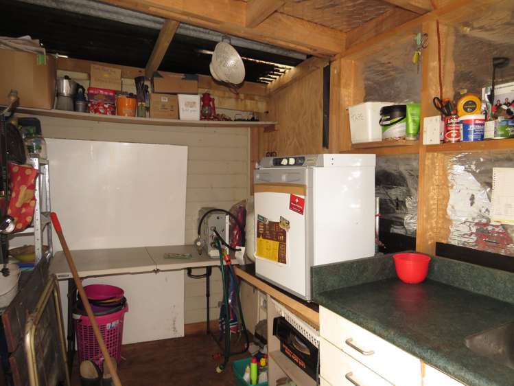 45 Blakes Approach Mahia_5