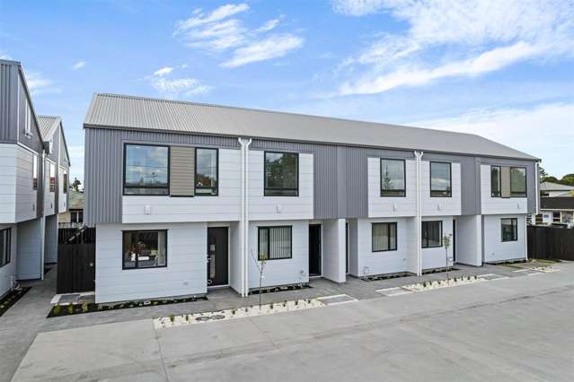 Modern Townhouses in Papatoetoe!