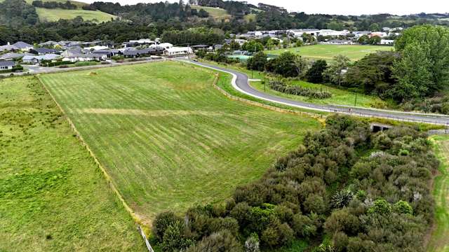 2 Moya Drive Matakana_3