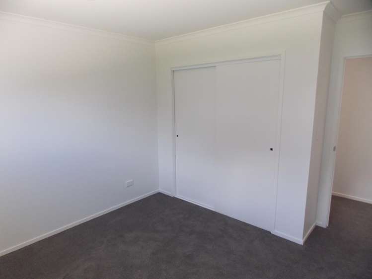 19 Clyde Crescent Roslyn_4