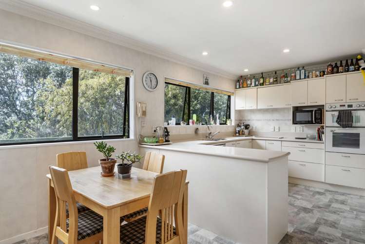 25 Coromandel Crescent Mairangi Bay_10