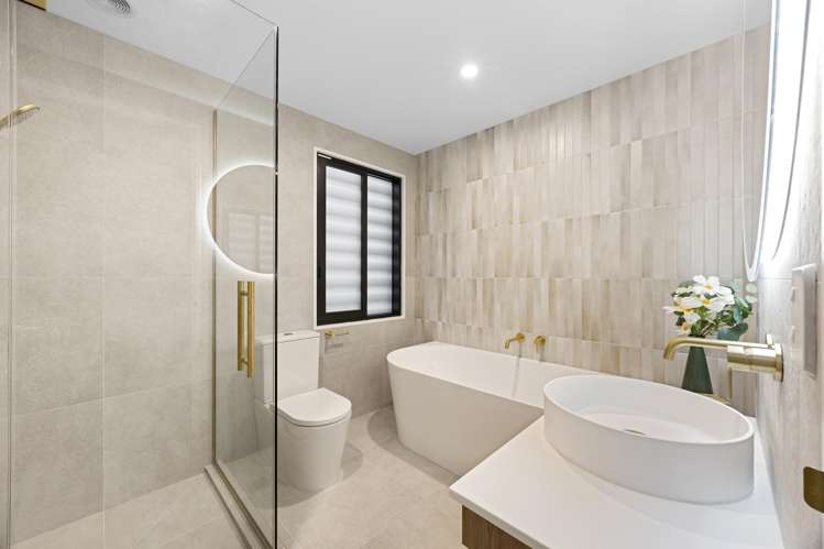 2/100 Innes Road Saint Albans_9
