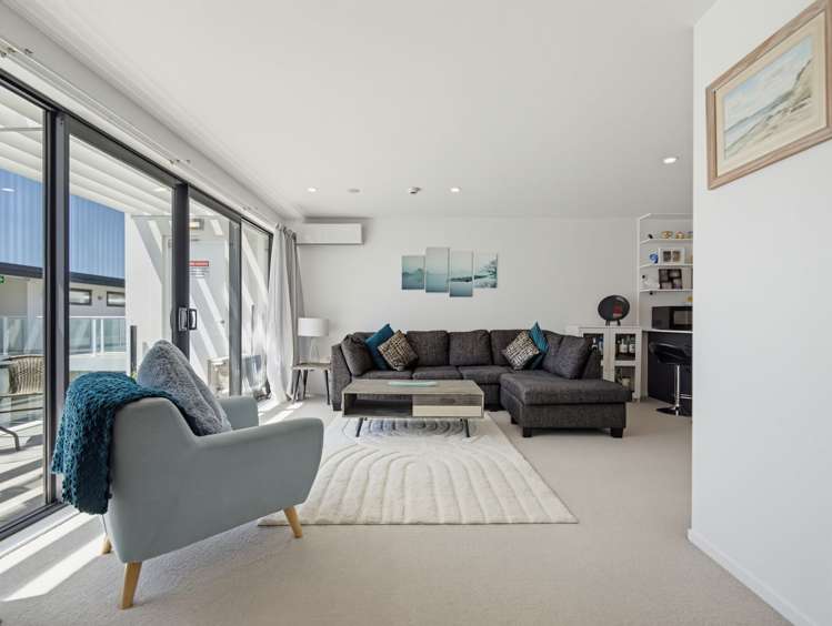 323/8 Thompson Park Road Mount Wellington_2