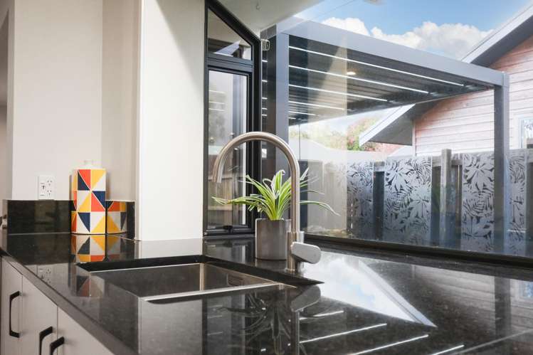 5 Gwendoline Street Glenholme_16