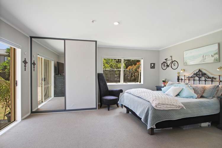 27 Stella Drive Clarks Beach_23