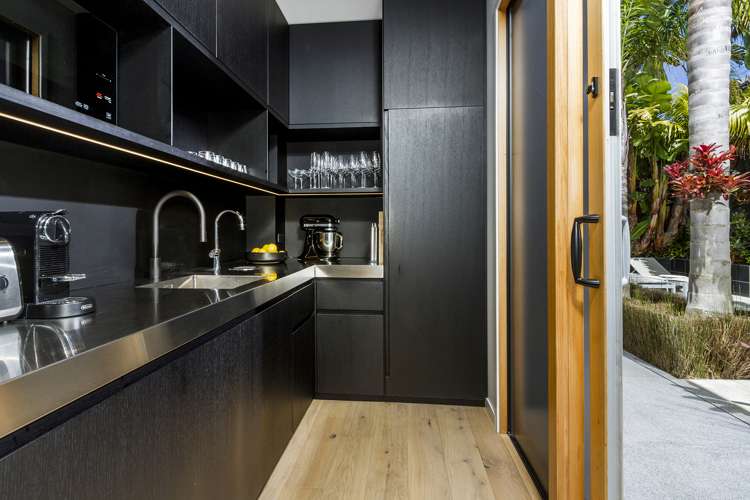 21 Whitby Crescent Mairangi Bay_12