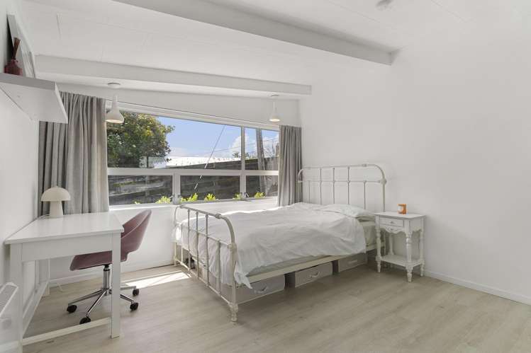 2/58 Birkdale Road Birkdale_6