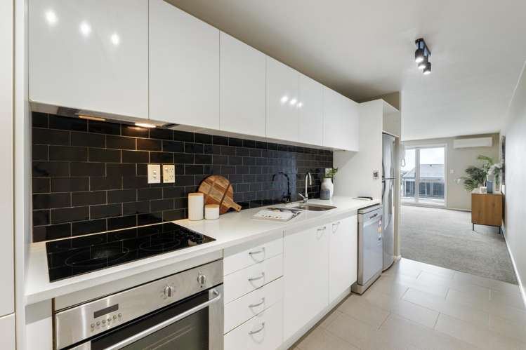 3f/121 Newton Road Eden Terrace_14