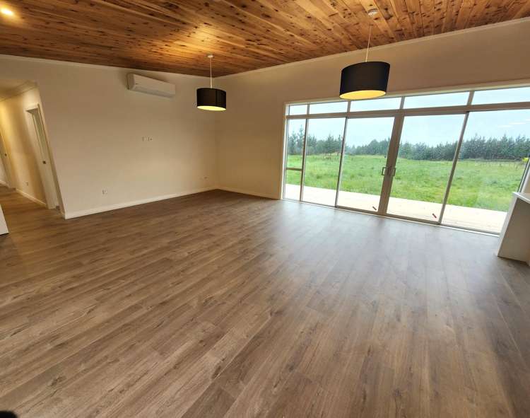 2 Sarona Park Drive Omanawa_15