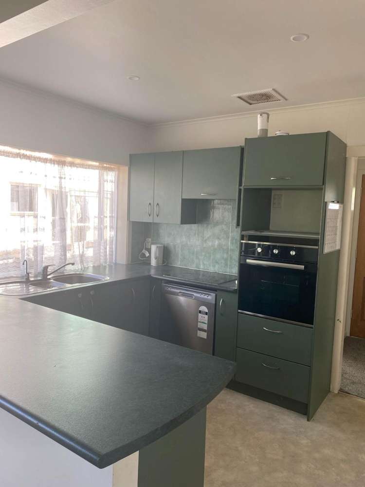 23 Woodford Avenue Henderson_7