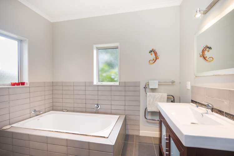 397e Pohangina Valley East Road Pohangina Valley_36