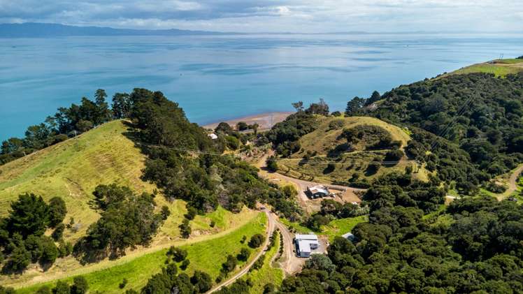 998 Thames Coast SH25 Road Thames_24