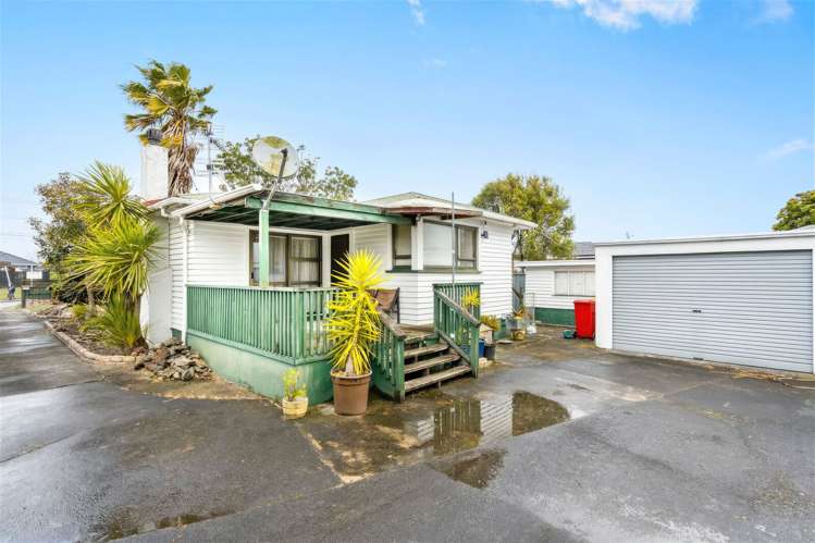 301 Swanson Road Ranui_5