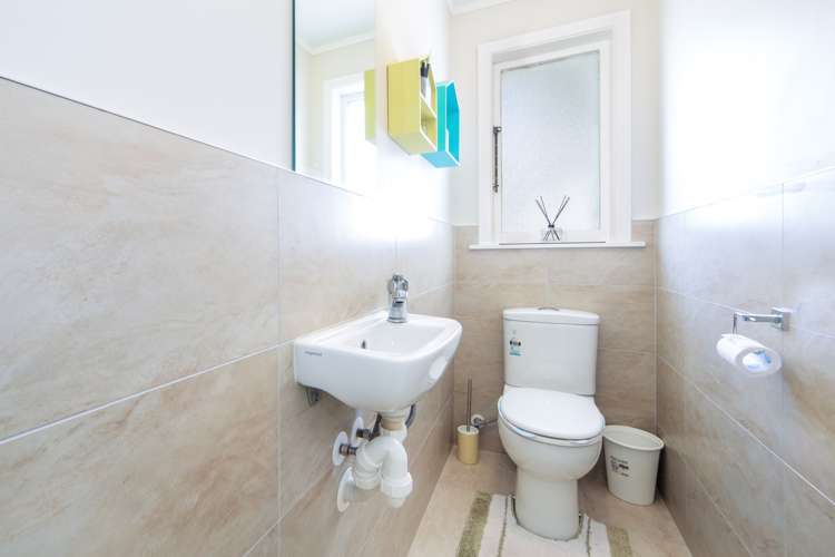 2/123 Bruce Mclaren Road Henderson_15