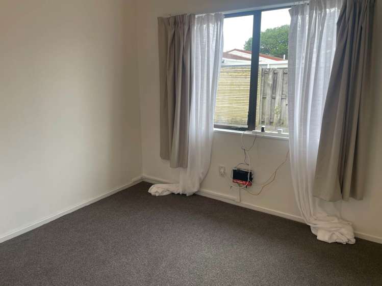 2/96 Hatea Drive Regent_6