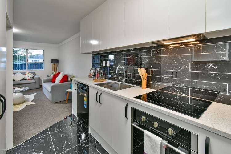 2/92 Maich Road Manurewa_6