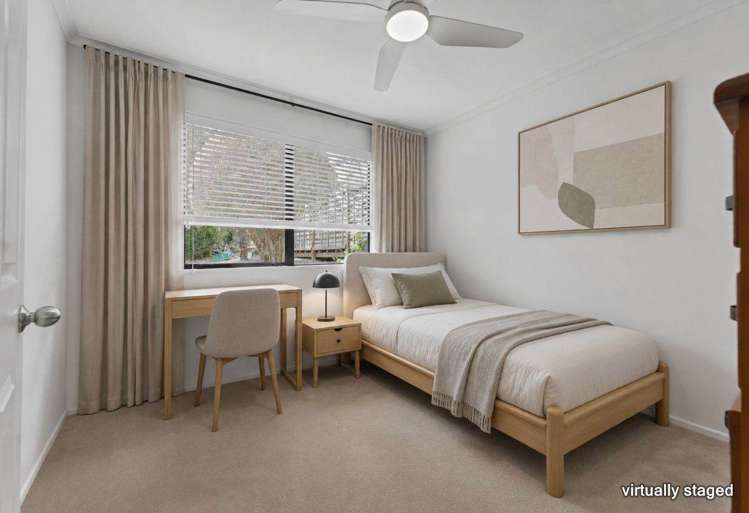 5 Springwater Vale Unsworth Heights_9
