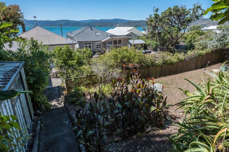 83 Marine Parade Seatoun_16