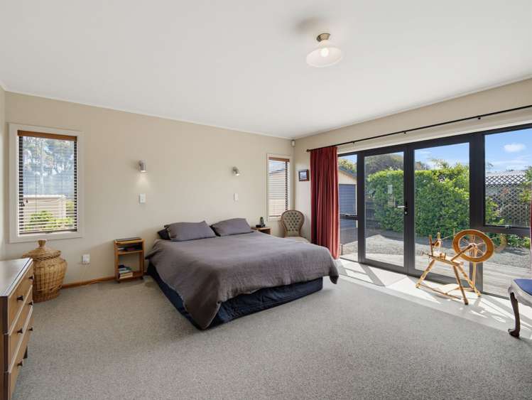 202 Whirinaki Road Bay View_17