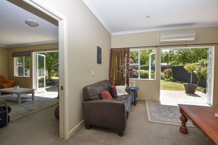 26 Deller Drive Carterton_12