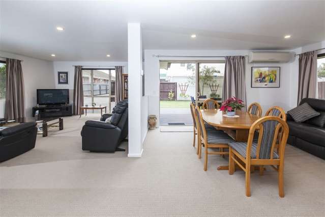 72a Dunedin Street Redwood_2