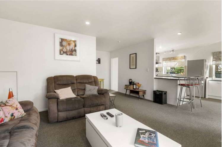 2/51 Fields Parade Oteha_5