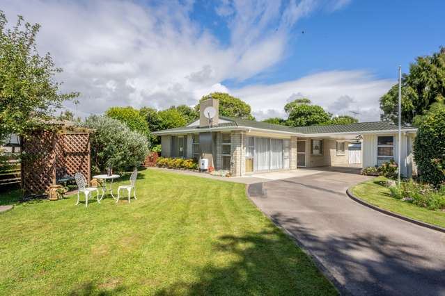 21 Knights Grove Otaki_1