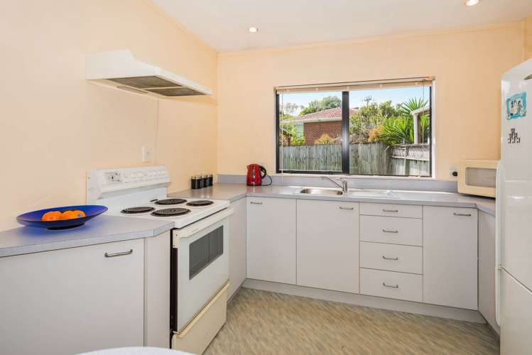 2/4 Merton Avenue Glenfield_2
