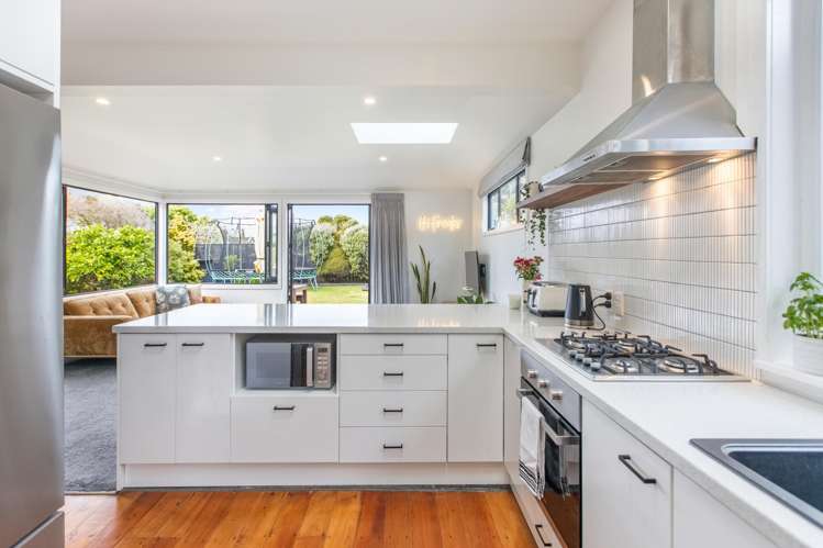 34 Puru Crescent Lyall Bay_6