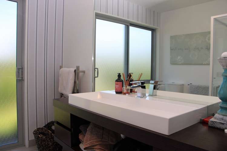 116 Golf Links Road Ruatapu_12