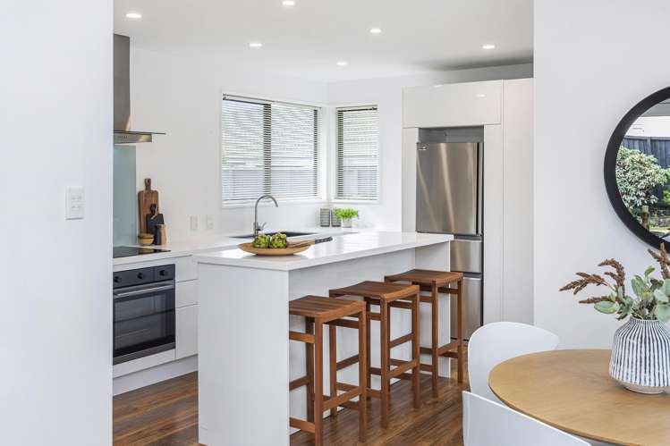 2/73 Winchester Street Merivale_5