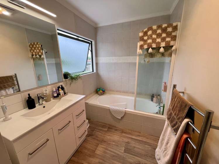 A/12 Grainger Road Te Atatu South_9