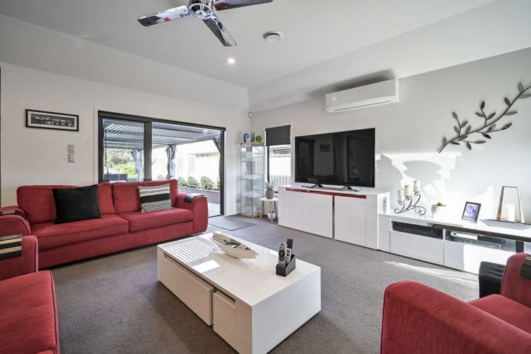 388 Southland Place Raureka_7