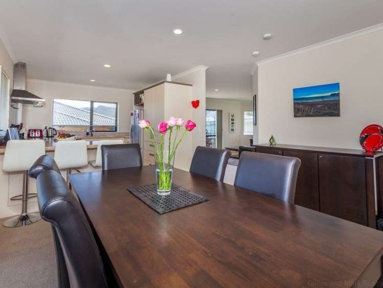 54 Percy Kinsman Crescent Riverstone Terraces_7