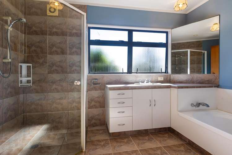 5A Seaview Road Cable Bay_21