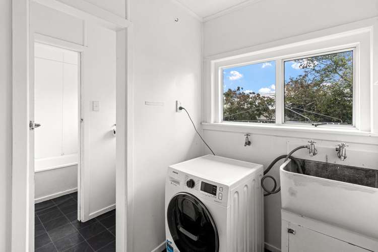 74 Gover Street New Plymouth Central_19