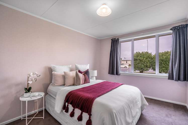 82 Saturn Street Strathern_9