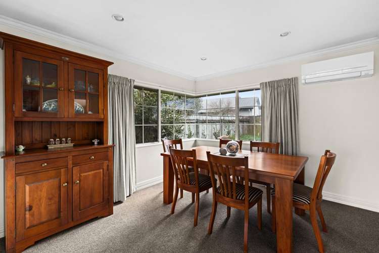 70 Whiting Crescent Greenmeadows_7