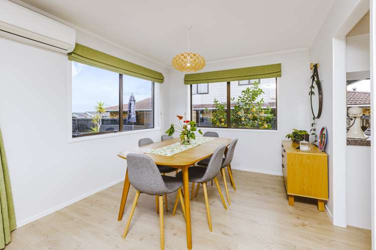 9 Elrita Place Conifer Grove_11