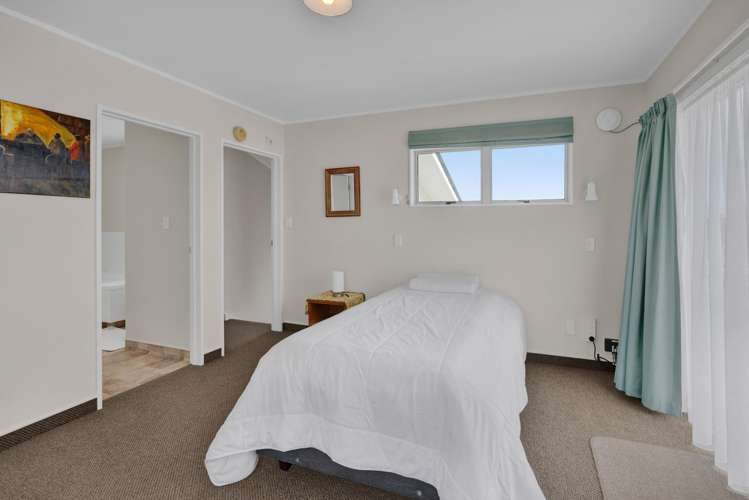 215 South Road Hawera_11