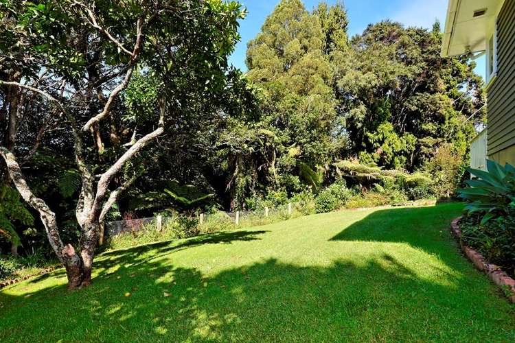 198 Woodlands Park Road Titirangi_12